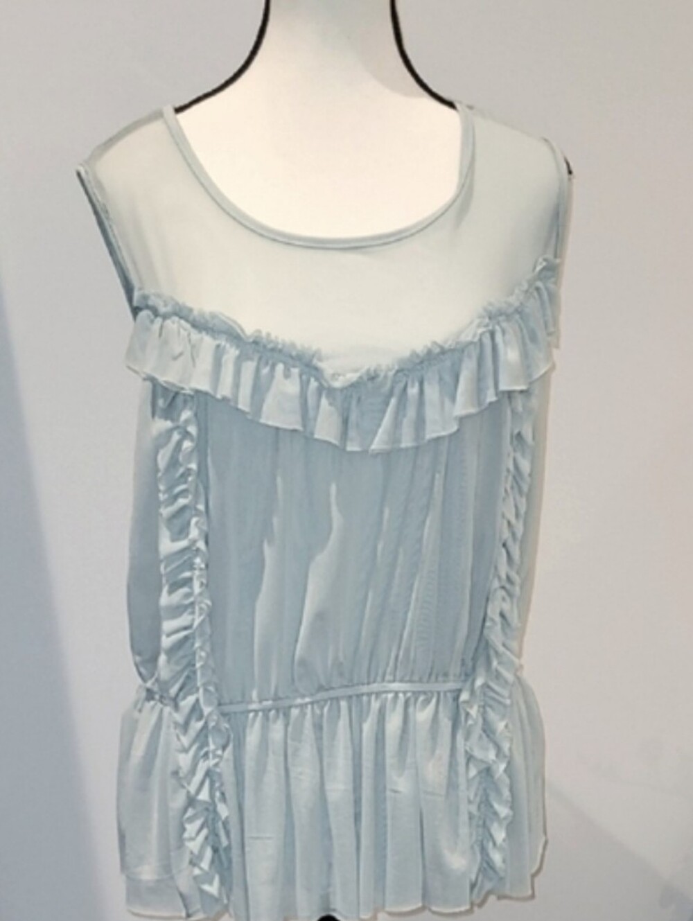 New "Ripe" Brand Mint Green Soft Ruffle Blouse. - Picture 11 of 12
